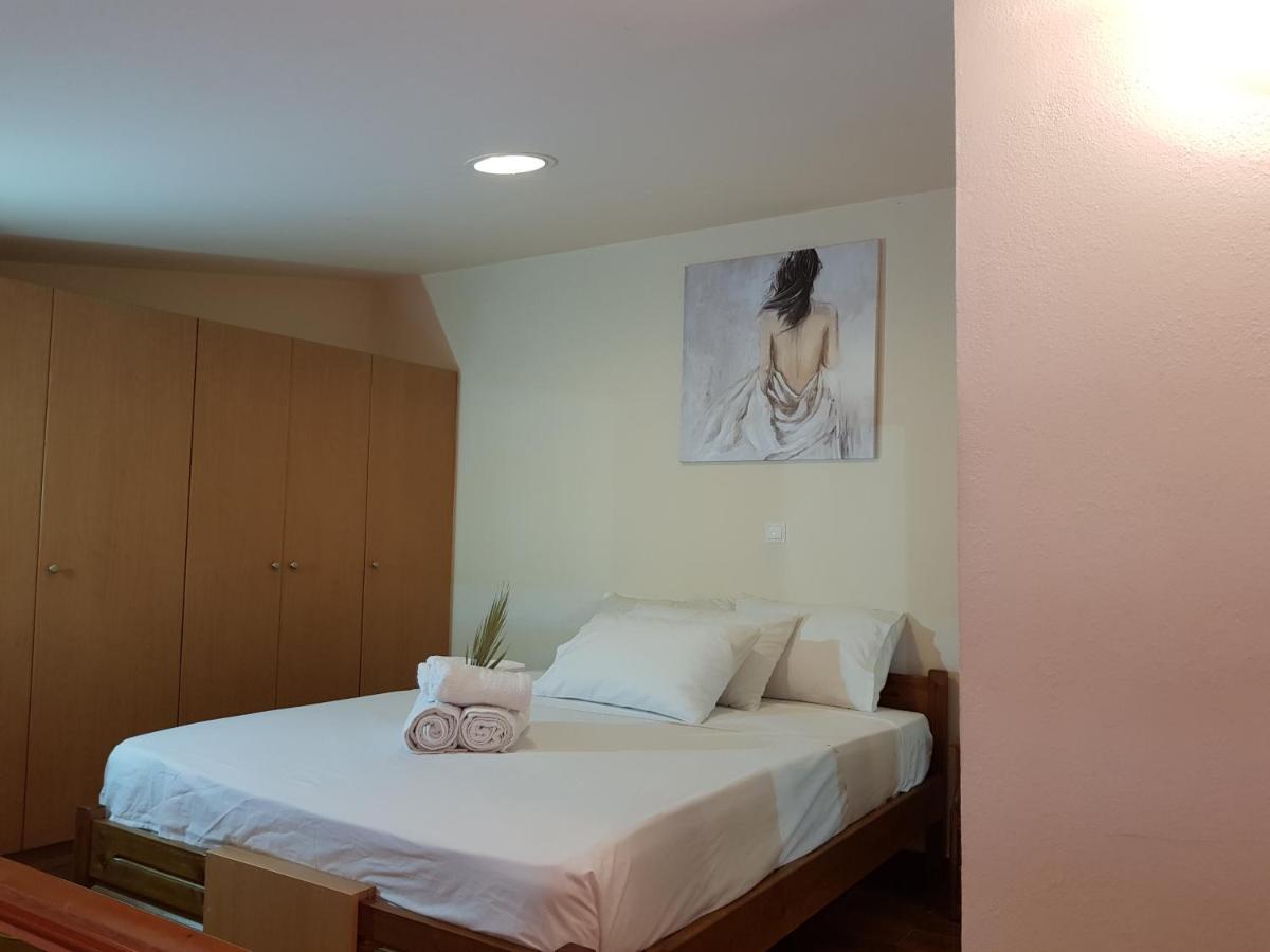 Mat Old Town Apartments L 罗希姆诺 外观 照片