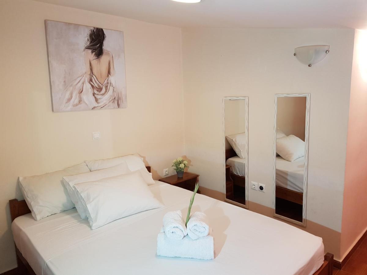 Mat Old Town Apartments L 罗希姆诺 外观 照片